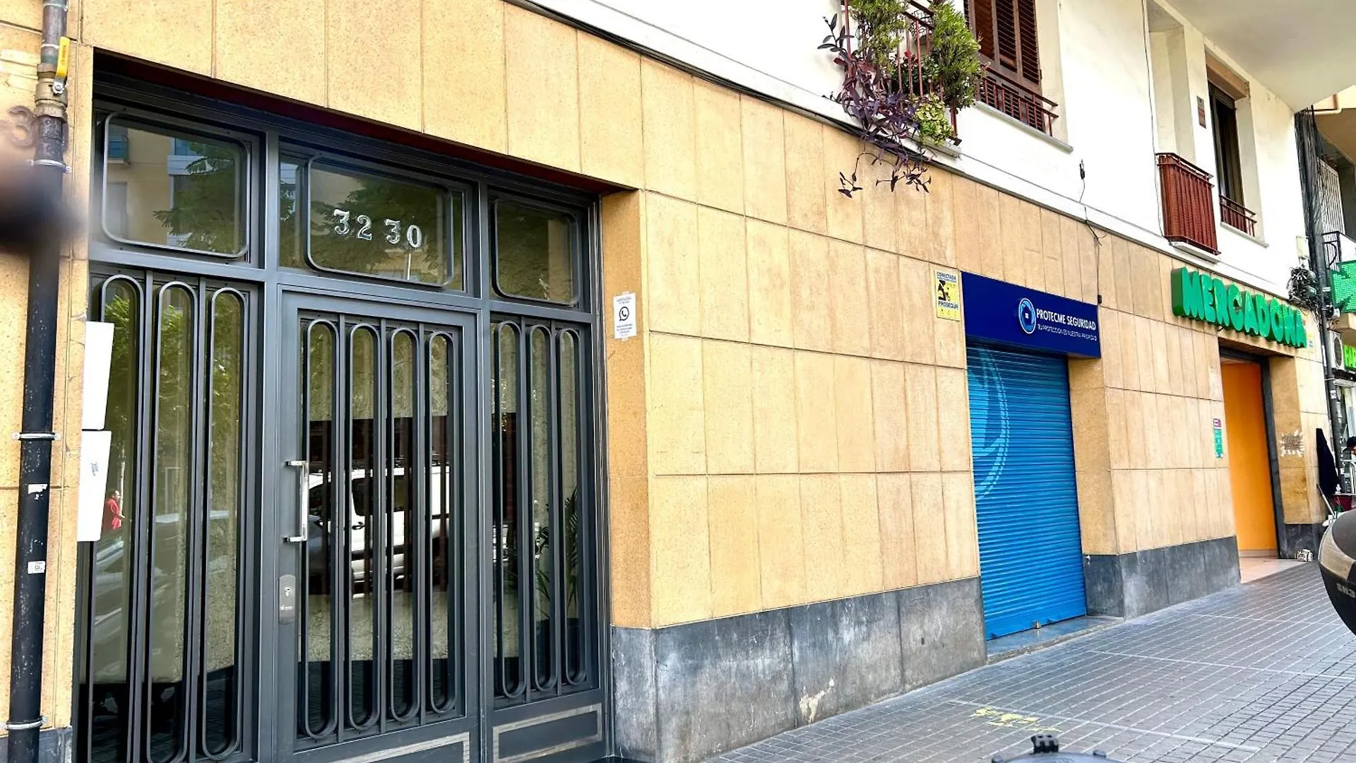 Apartment Carrer D'Olesa Barcelona Spain